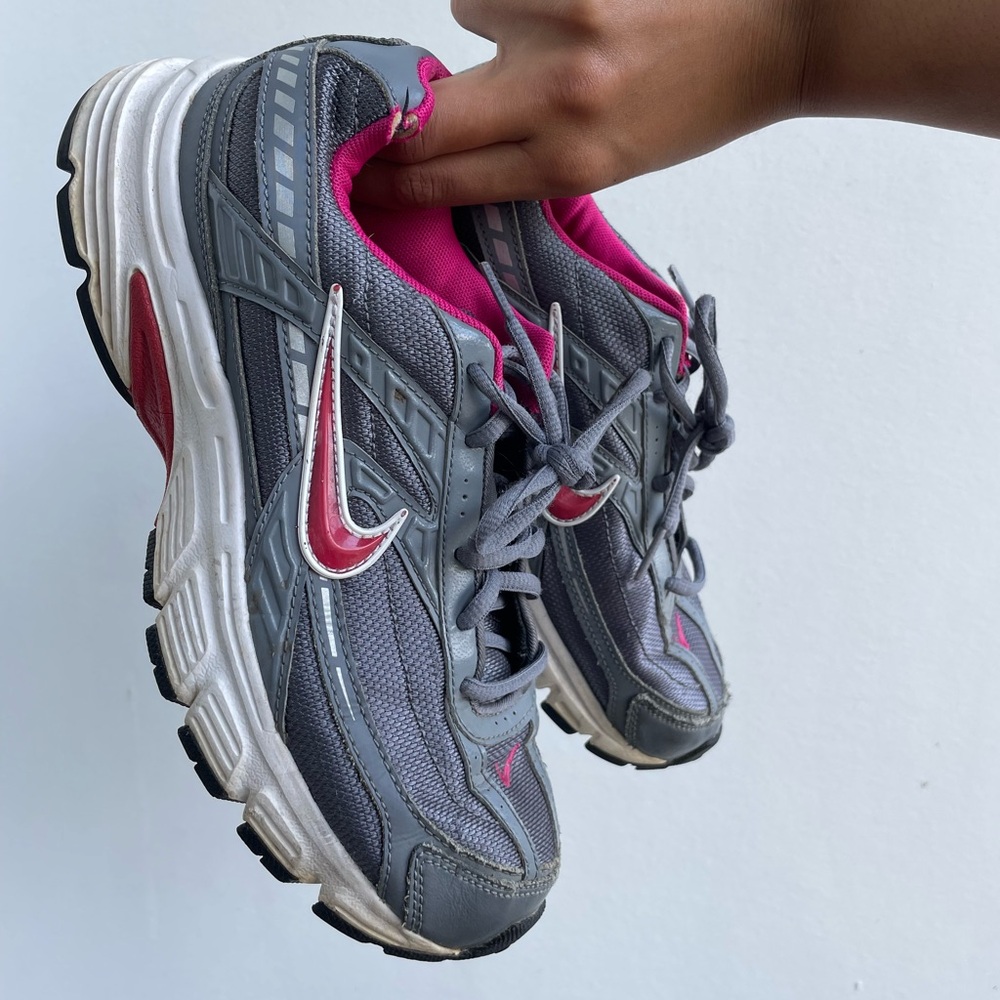 Vintage 90s Nike shoes